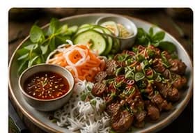 Bun bo nam bo med citrongräsbiff & snabbpicklade grönsaker