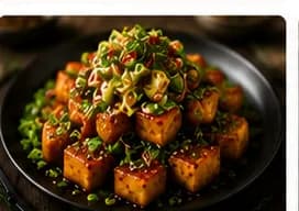 Krispig tofu i gochugaru-glaze med koreansk gurksallad