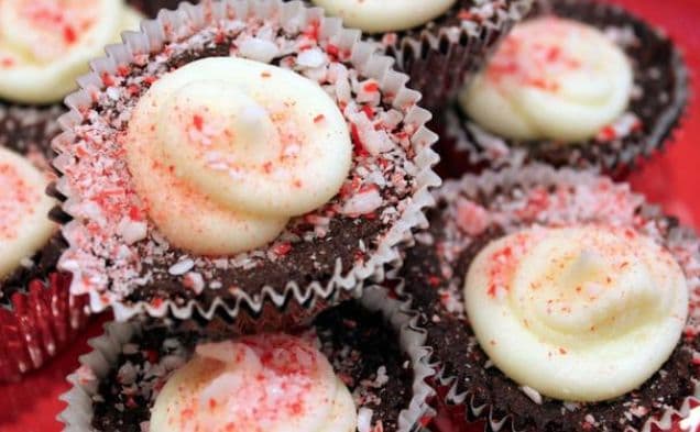 Cupcakes med pepparmint och varm choklad