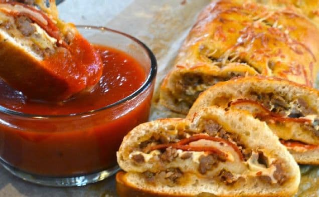 Korv- och pepperonistromboli