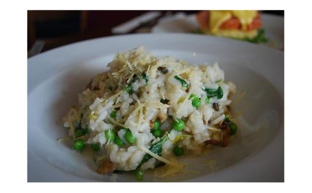Risotto med svamp och ärtor