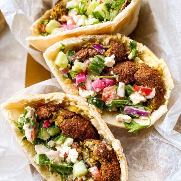 Falafel Pita Sandwich med Tahini-sås