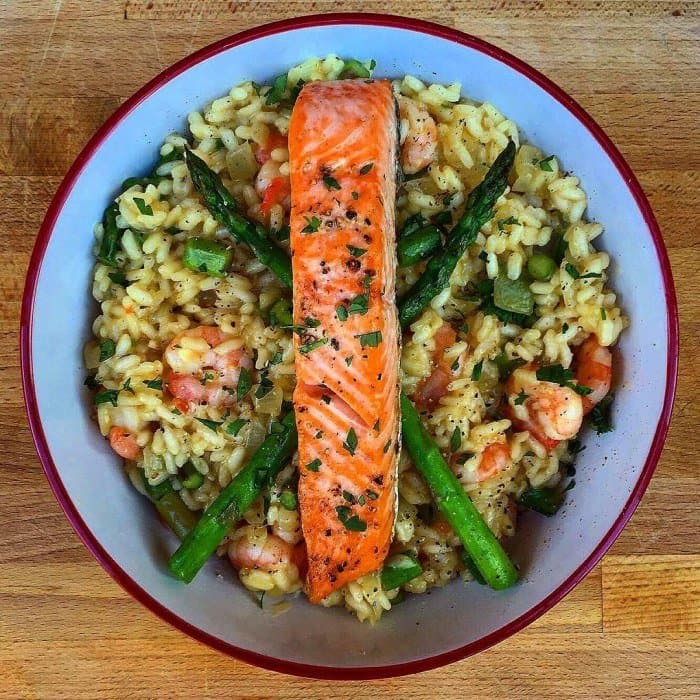 Risotto med lax och räkor