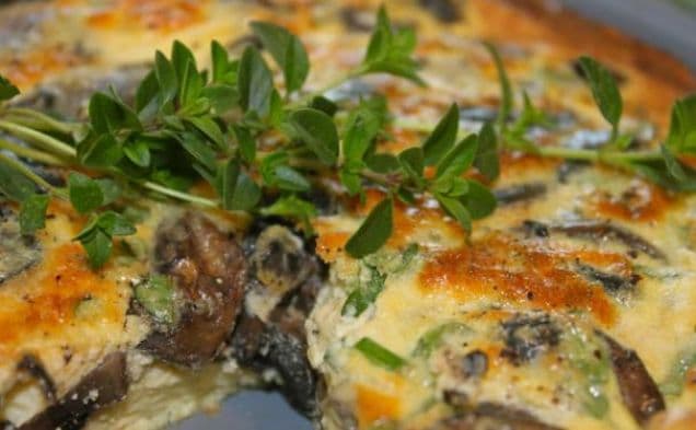 Frittata med champinjoner, timjan och parmigianoost