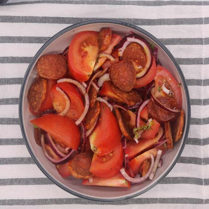 Chorizo och tomatsallad