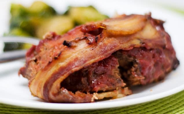 Baconlindad köttfärslimpa