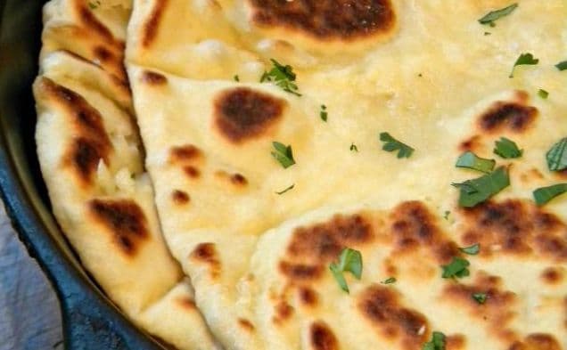 Naan med vitlök och smör