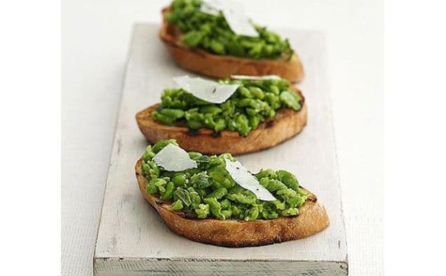 Fava Crostini