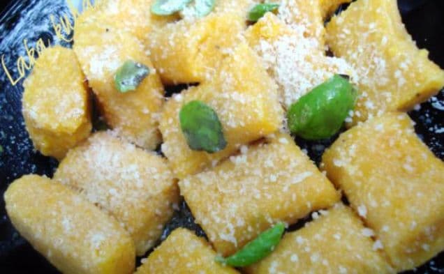 Pumpagnocchi med basilika och parmesan