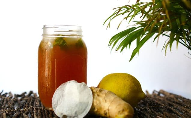 Is-te med honung, ingefära och citron