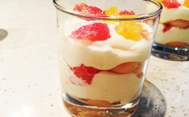 Tiramisu med mandarin och rosa grapefrukt