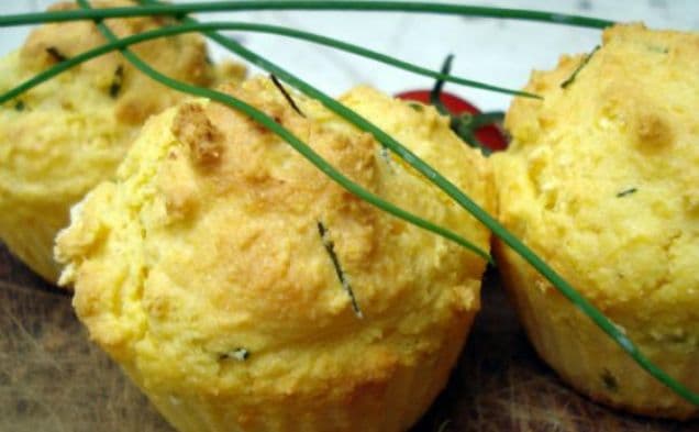Muffins med smakrik majs och gräslök