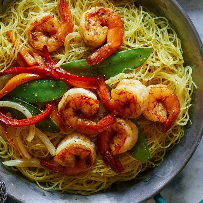 Singapore-nudlar med räkor