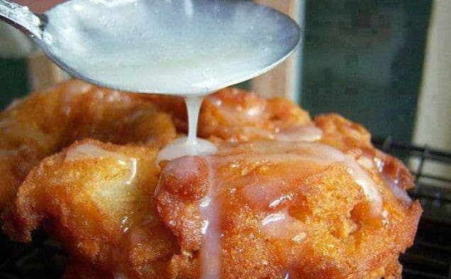 Lätt hemlagade äppelfritters