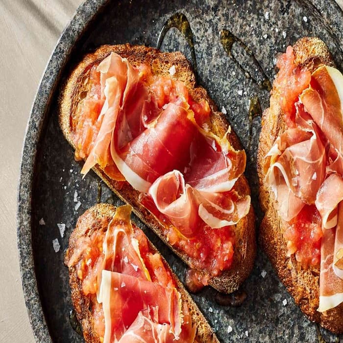Spanskt tomatbröd med jamón serrano