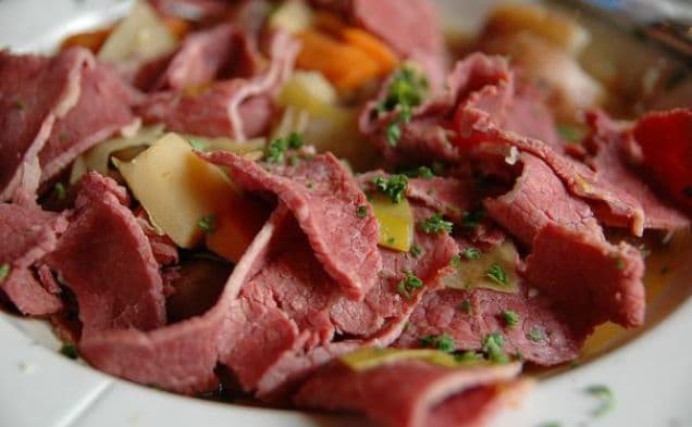 Corned Beef och kål med irländsk senapssås